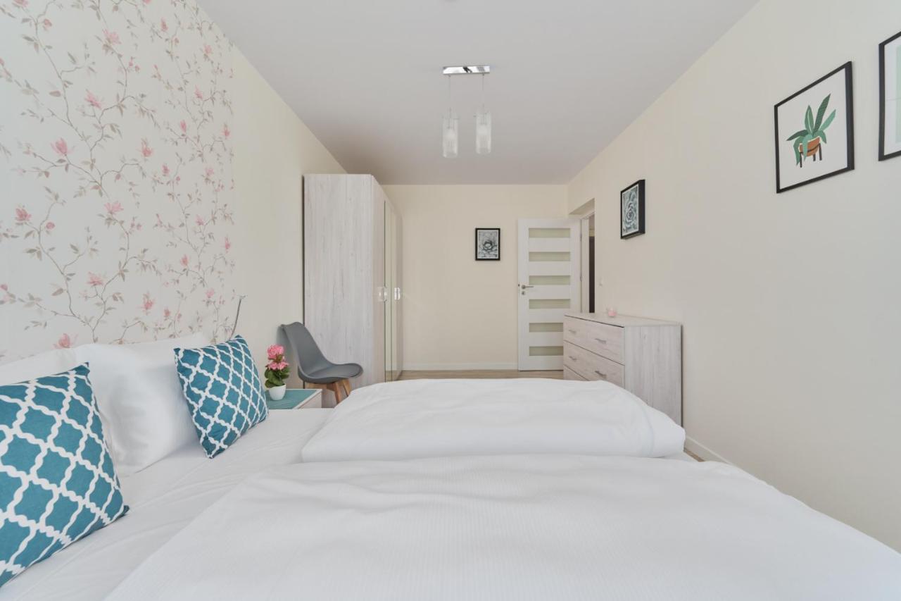 Piekna With Parking By Renters Apartment Wroclaw